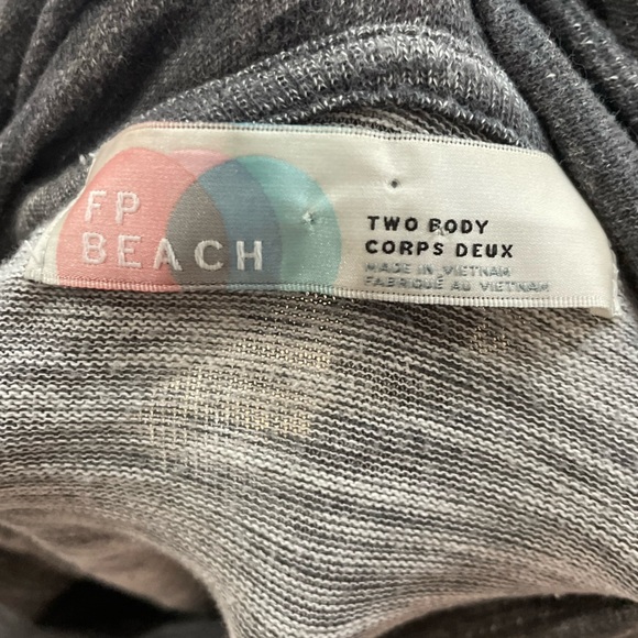 FREE PEOPLE Beach Cocoon Cowl Neck Grey Sweater One Size - Picture 4 of 4